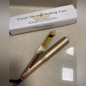 Hair Styling Tool: Twist Straightening Iron